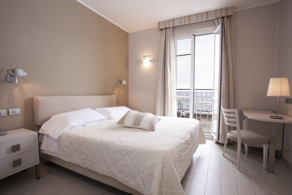 אלסיו Hotel Savoia מראה חיצוני תמונה